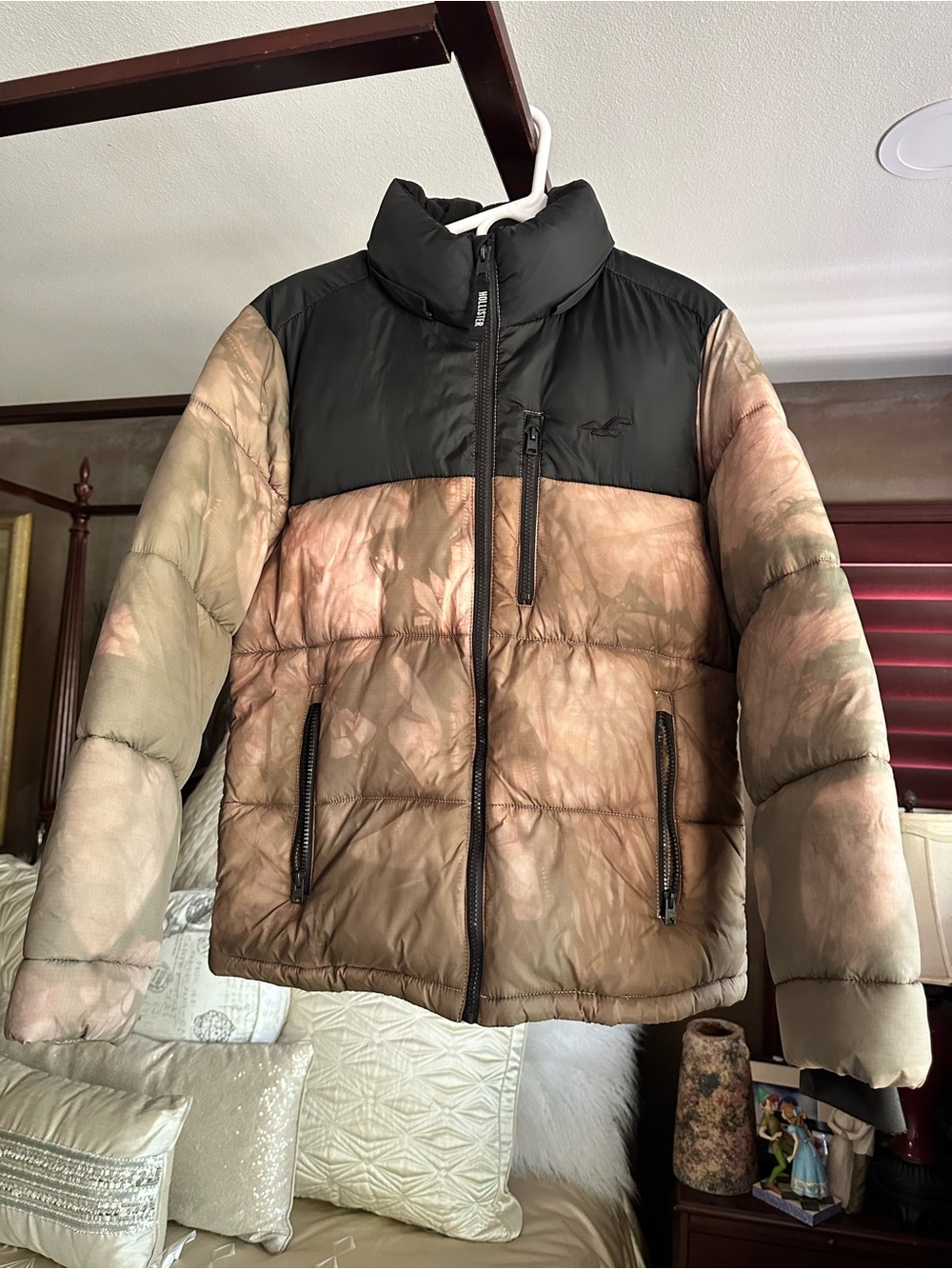 Hollister Black and Brown Camo-Style Puffer Jacket